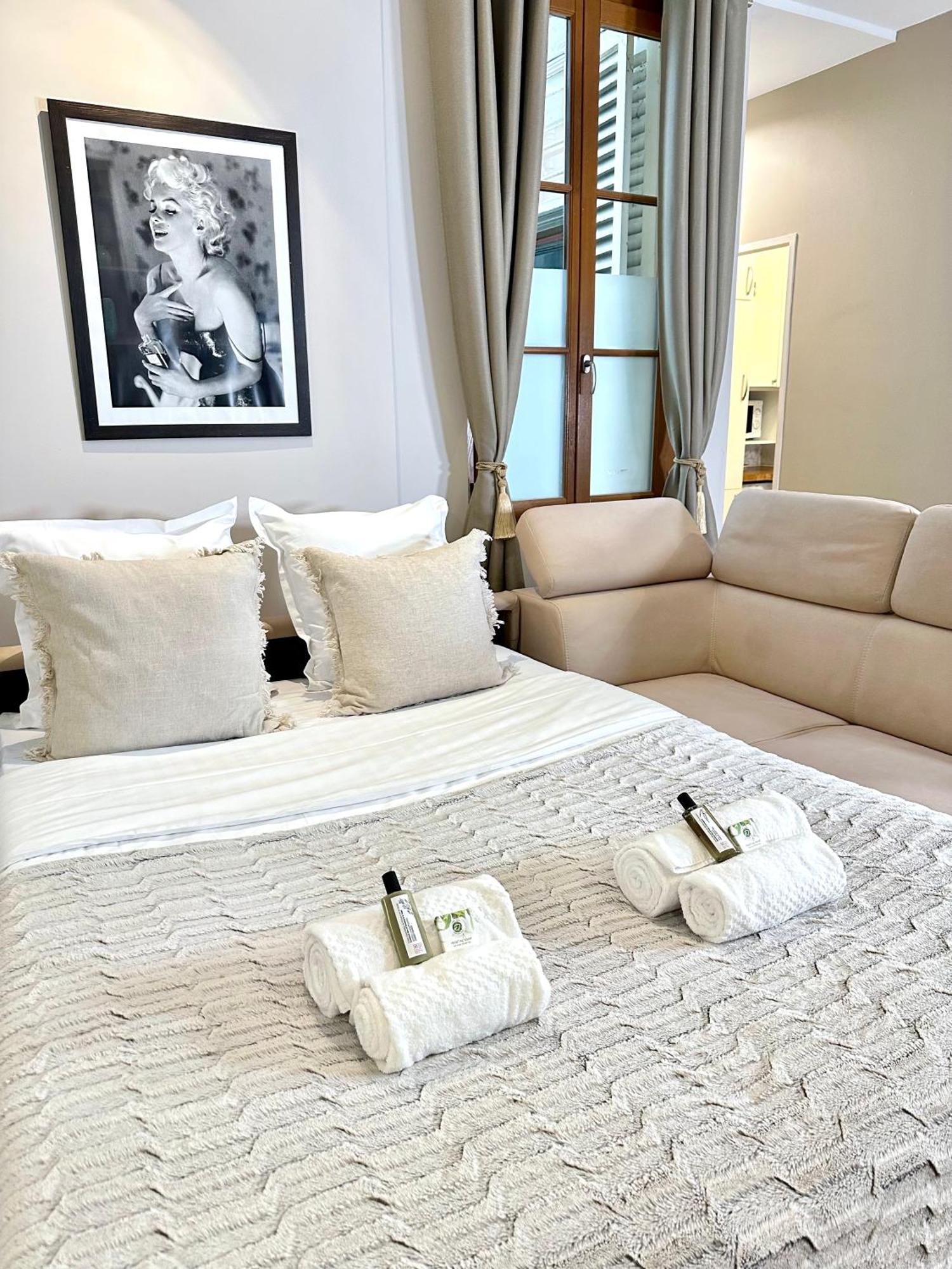 Luxurious Flat In Saint-Germain-Des-Pres Apartment ปารีส ภายนอก รูปภาพ